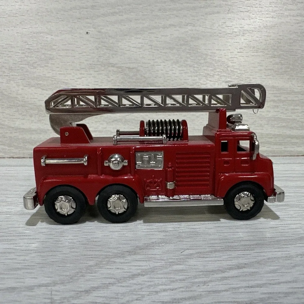 TIMEX Collectible Quartz Miniature Clock Die Cast Fire Truck 4.5x2.5